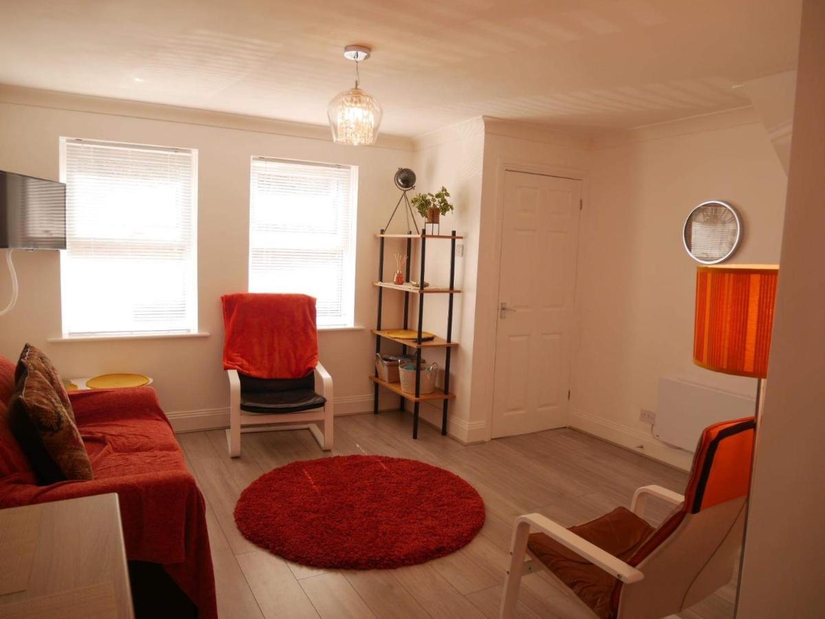 York City Centre, Recently Renovated 2 Bedroom Flat Buitenkant foto