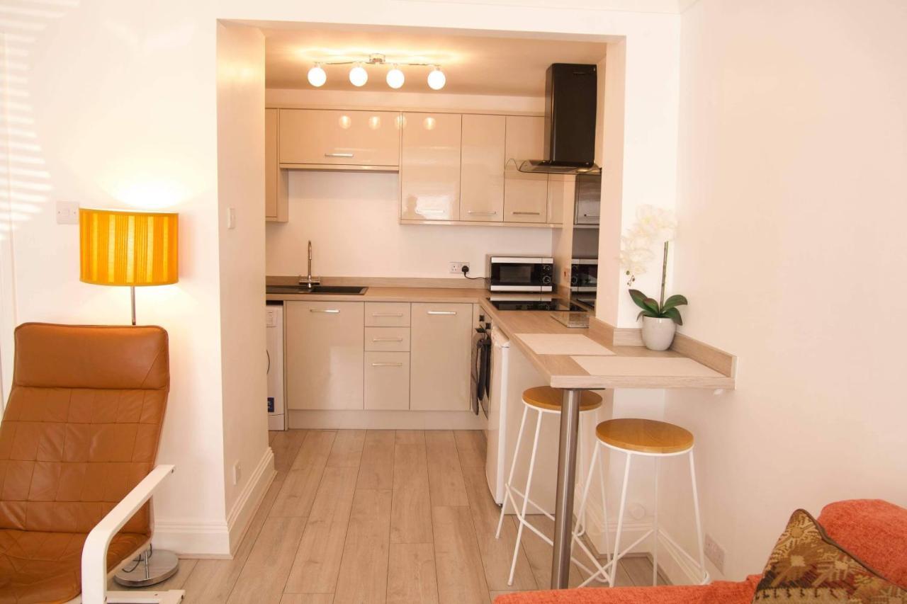 York City Centre, Recently Renovated 2 Bedroom Flat Buitenkant foto